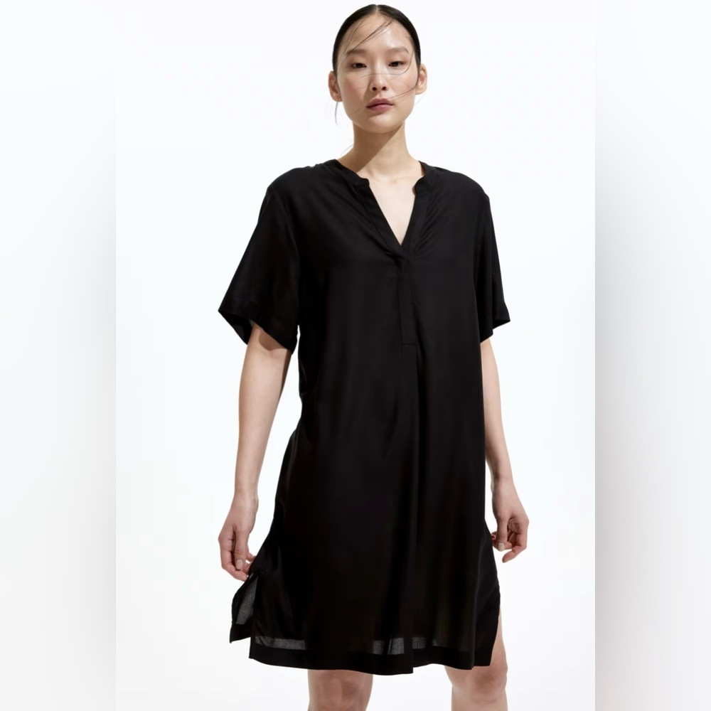 H&M Black V-Neck Tunic Dress